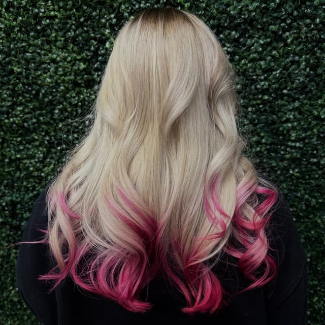 Blowout Babe Platinum at J|S Hair in Fort worth, TX